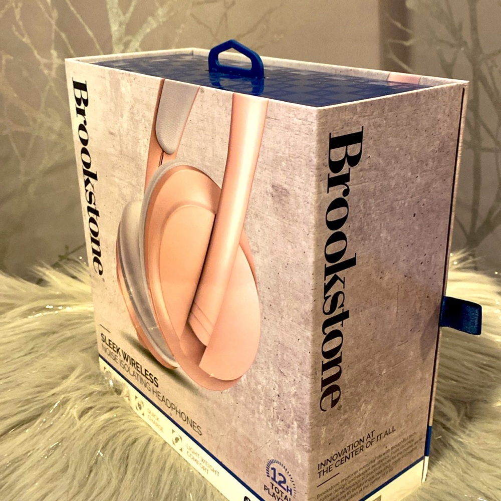 BNWT BROOKSTONE Sleek Wireless Bluetooth Noise Isolating Pink Headphones - Picture 4 of 4